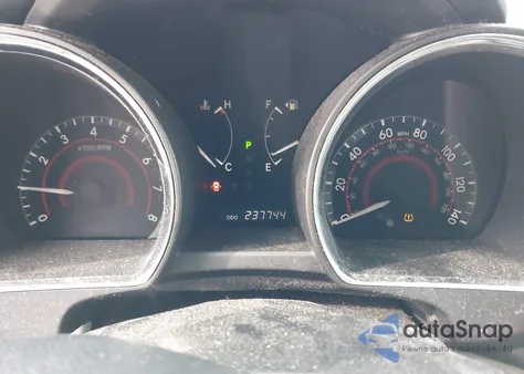 2010 Toyota Highlander Base V6 z USA, uszkodzony, nr VIN 5TDZK3EHXAS015962